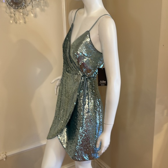Aidan By Aidan Mattox
Spaghetti-Strap Sequin Wrap Cocktail Dress Size 8 - Picture 10 of 13